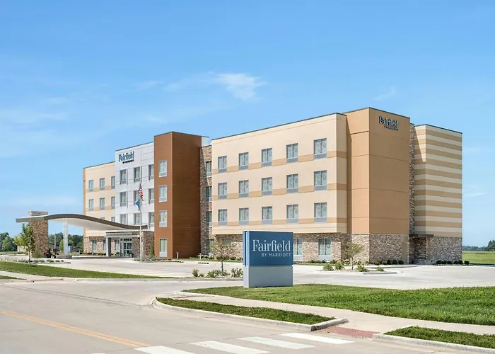 Fairfield By Marriott & Hotel