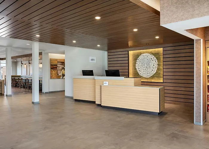 Hotel Fairfield By Marriott & *