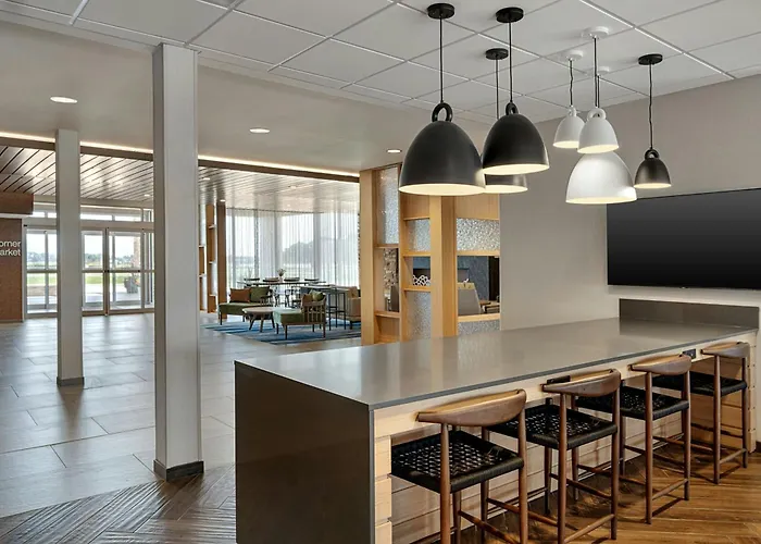 Hotel Fairfield By Marriott & *