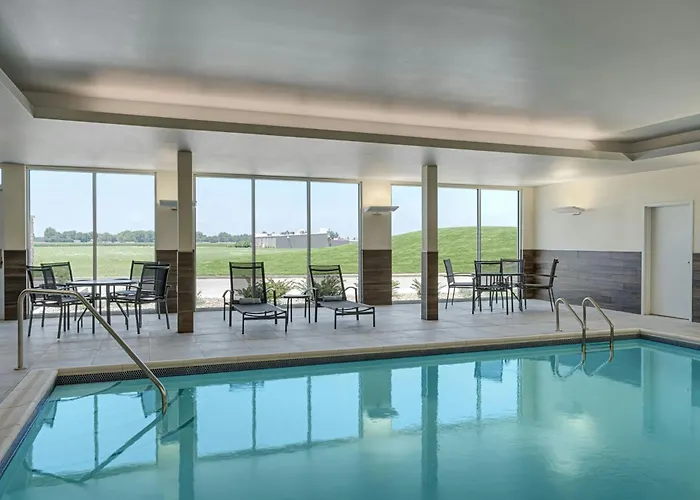 Fairfield By Marriott & Hotel *